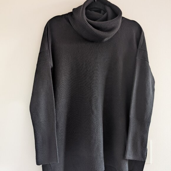 French Connection knit turtle neck - Picture 1 of 7
